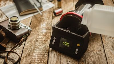 Make film development at home easy with the AGO semi-automatic film processor