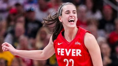 Caitlin Clark’s Ridiculously Cool Pass vs. Mercury Had WNBA Fans in Awe