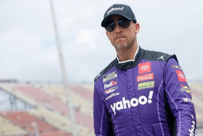 Hamlin "kicking myself" after his battle for the lead ends with a spin