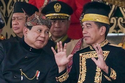 Indonesia Leader Reshuffles Cabinet Weeks Before Leaving Office