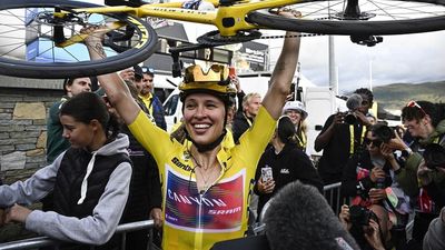 Niewiadoma wins Women's Tour de France by just four seconds