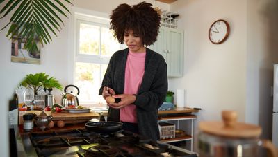 You only need 10 minutes and six ingredients to make a high-protein lunch when working from home—this recipe kept me going all afternoon