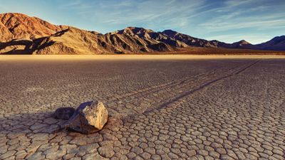 "Even an experienced hiker can get into trouble" – dehydrated Death Valley hiker collapses despite bringing 9 liters of water