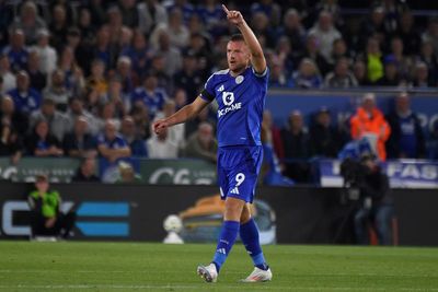 Jamie Vardy earns Leicester a point against Tottenham on Premier League return