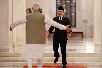 India, Malaysia to expand ties, defense cooperation as Kuala Lumpur tries to move closer to Beijing