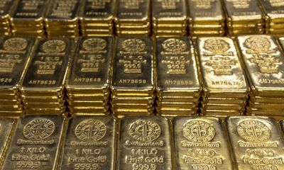 Gold prices hit record high amid prospect of US interest rate cuts