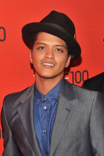 Bruno Mars' 'Doo-Wops & Hooligans' Album Re-Enters UK Charts