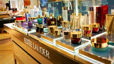 Estée Lauder CEO to retire amidst declining sales