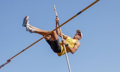 Alpine skiing legend Ingemar Stenmark competes in pole vault at age of 68