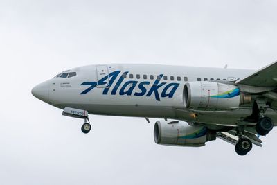 Alaska Air Group's Acquisition of Hawaiian Airlines Clears DOJ: What to Know