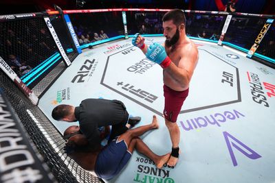 DWCS 68 video: Rizvan Kuniev clobbers Hugo Cunha for first-round stoppage