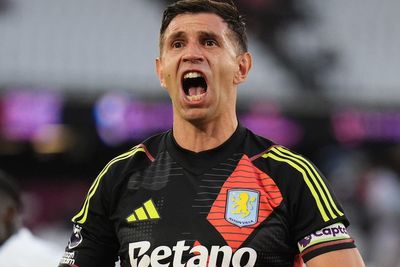 Emiliano Martinez signs new long-term Aston Villa deal