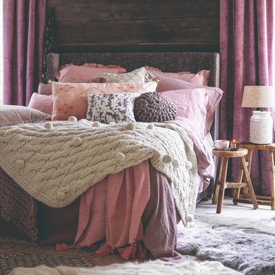 Bedroom rug ideas – 10 ways that will make the room look more luxurious and feel cosier