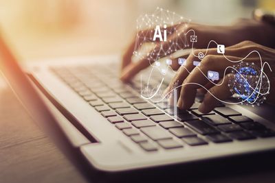 Warren Buffett Just Dumped This Beaten-Down AI Stock, Should You?