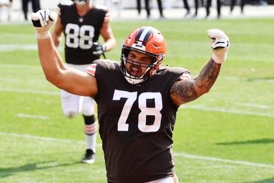 Browns inching closer to getting one offensive tackle back on the field