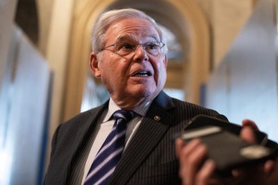 Ethics review into Menendez closed after resignation takes effect - Roll Call