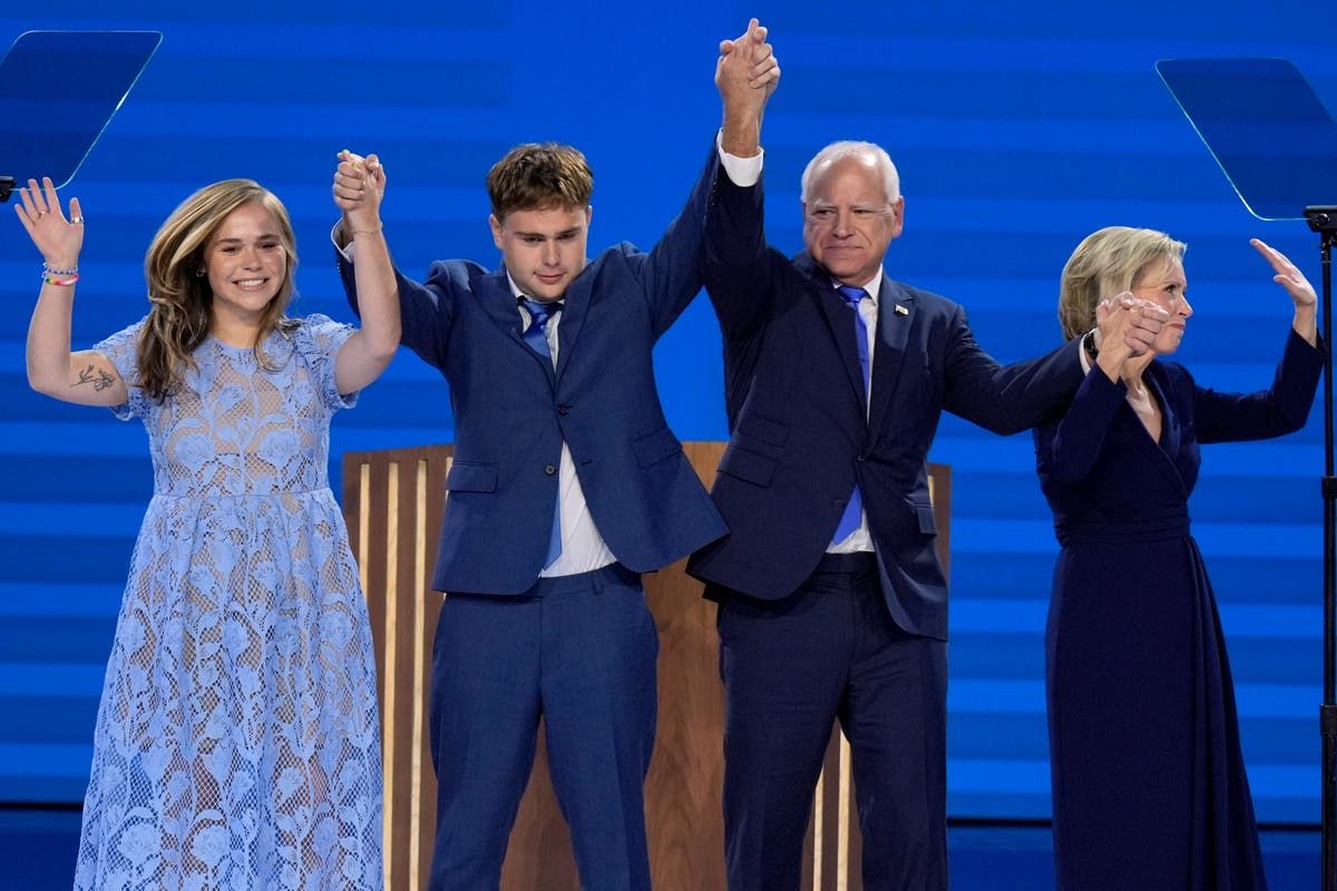 DNC 2024 live ‘Coach’ Tim Walz delivers powerful ‘pep…