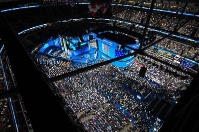 Watch: Democrats arrive as Kamala Harris set to wrap up DNC