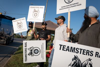 US industries prepare for hit from Canadian rail strike - Roll Call