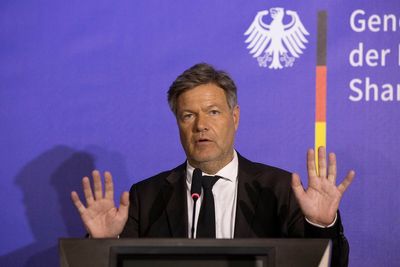 Germany plans $3.7 billion program to help decarbonize industry, including carbon storage