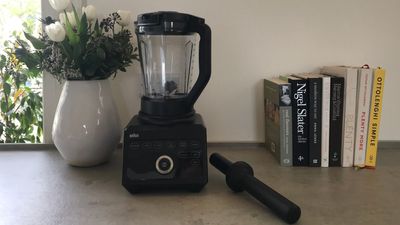 This blender is like a Vitamix, but cheaper - Braun Powerblend 9 Jug Blender review