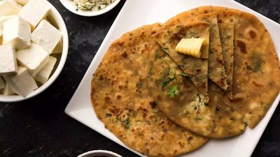 5 tasty and healthy stuffed parathas for weight loss