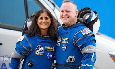 Nasa says astronauts stuck in orbit to return with SpaceX crew in February, not on Boeing Starliner