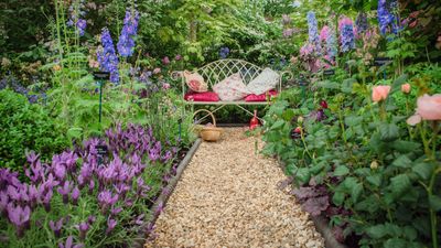 Landscaping with gravel – 8 ideas to show how beautifully gravel suits all types of garden design