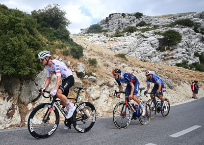 Jay Vine still experiencing ‘discomfort’ from Itzulia injuries but ‘happy to be back’ at Vuelta a España