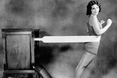 These 30 Bizarre Photos Show How Medical Treatments Were Carried Out Throughout History