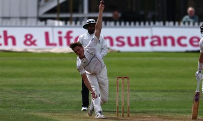 England call up 6ft 7in Josh Hull after Mark Wood limps out of Sri Lanka series