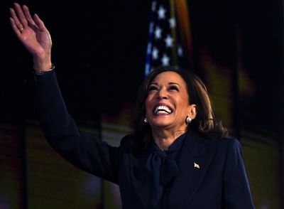 As Republicans flail from ‘one stupid jackass thing to another’, Harris strives to define vision