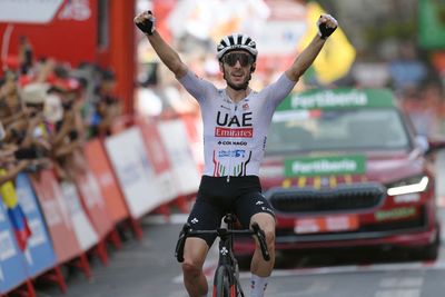 Adam Yates wins gruelling stage 9 of Vuelta a España with long-range solo move