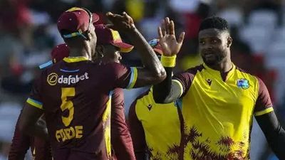 WI vs SA, 2nd T20I Highlights: South Africa collapse hands West Indies series win in a thriller