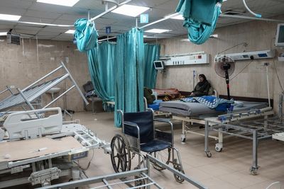 One of Gaza's last functioning hospitals is emptying out as Israeli forces draw near