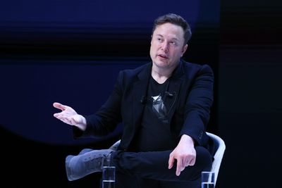 Skepticism and confusion: Inside Elon Musk's latest promises to X employees