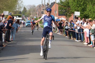 Joe Blackmore first ever British winner of Tour de l'Avenir, with narrow victory