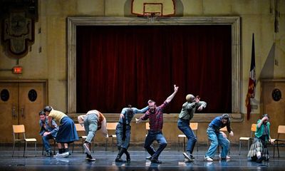 Protests held on stage at Edinburgh festival over Scottish arts funding cuts