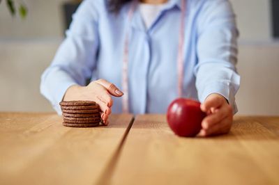 Woman throws away in-law’s homemade cookies after deeming them ‘unhealthy’