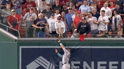 Yankees' Aaron Judge Effortlessly Robs Home Run, Turns Double Play vs. Nationals