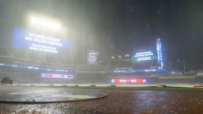 Photo of Twins' Terrifying Baseball Sky After Rain Delay Looks Like Science Fiction