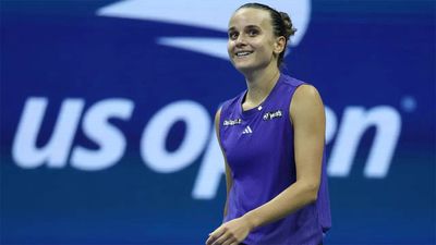 Clara Burel stages impressive comeback to defeat Sloane Stephens at US Open