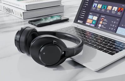 SoundMagic’s new headphones aim to beat the award-winning Sony WH-CH720N with a novel trick