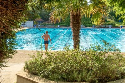 Dive in! The best lidos and hotels with outdoor pools near London