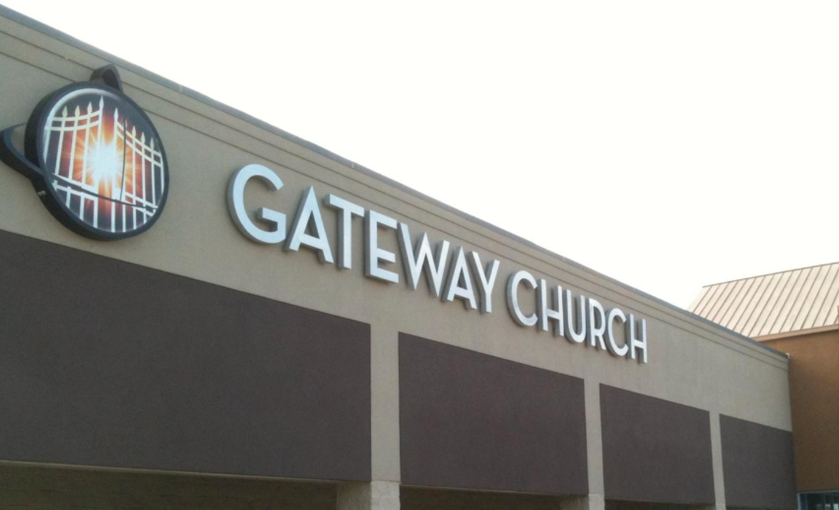 Pastor resigns from Texas megachurch over ‘moral…