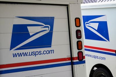 US Postal Service is abandoning a plan to reroute Reno-area mail processing to Sacramento