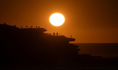 Sydney records hottest August day in seven years amid high fire danger from warm, windy weather