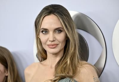 Angelina Jolie To Receive TIFF Tribute Award For Impact Media