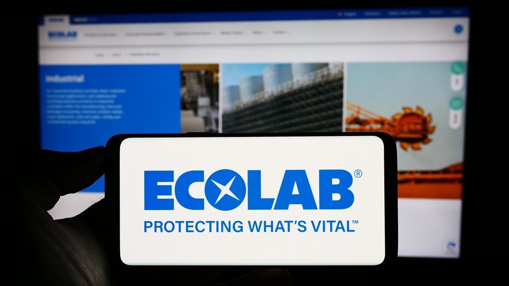 Ecolab Stock Is Wall Street Bullish or Bearish?