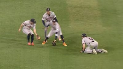 Four Houston Astros Hilariously Converge on Baseball as Run Scores